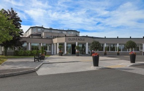 The Gleneagle Hotel & Apartments